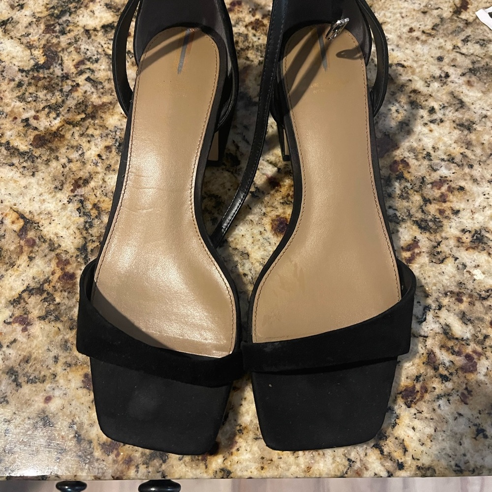Steve Madden Black and Tan Heels